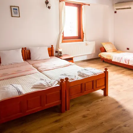 Hotell Shtastlivcite Family Starozagorski Bani
