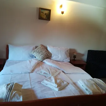 Shtastlivcite Family Hotell Starozagorski Bani