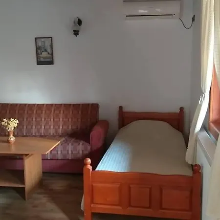 Hotell Shtastlivcite Family Starozagorski Bani