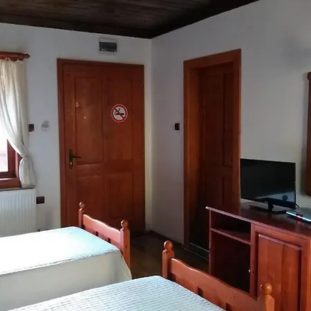 Shtastlivcite Family Hotell 3*